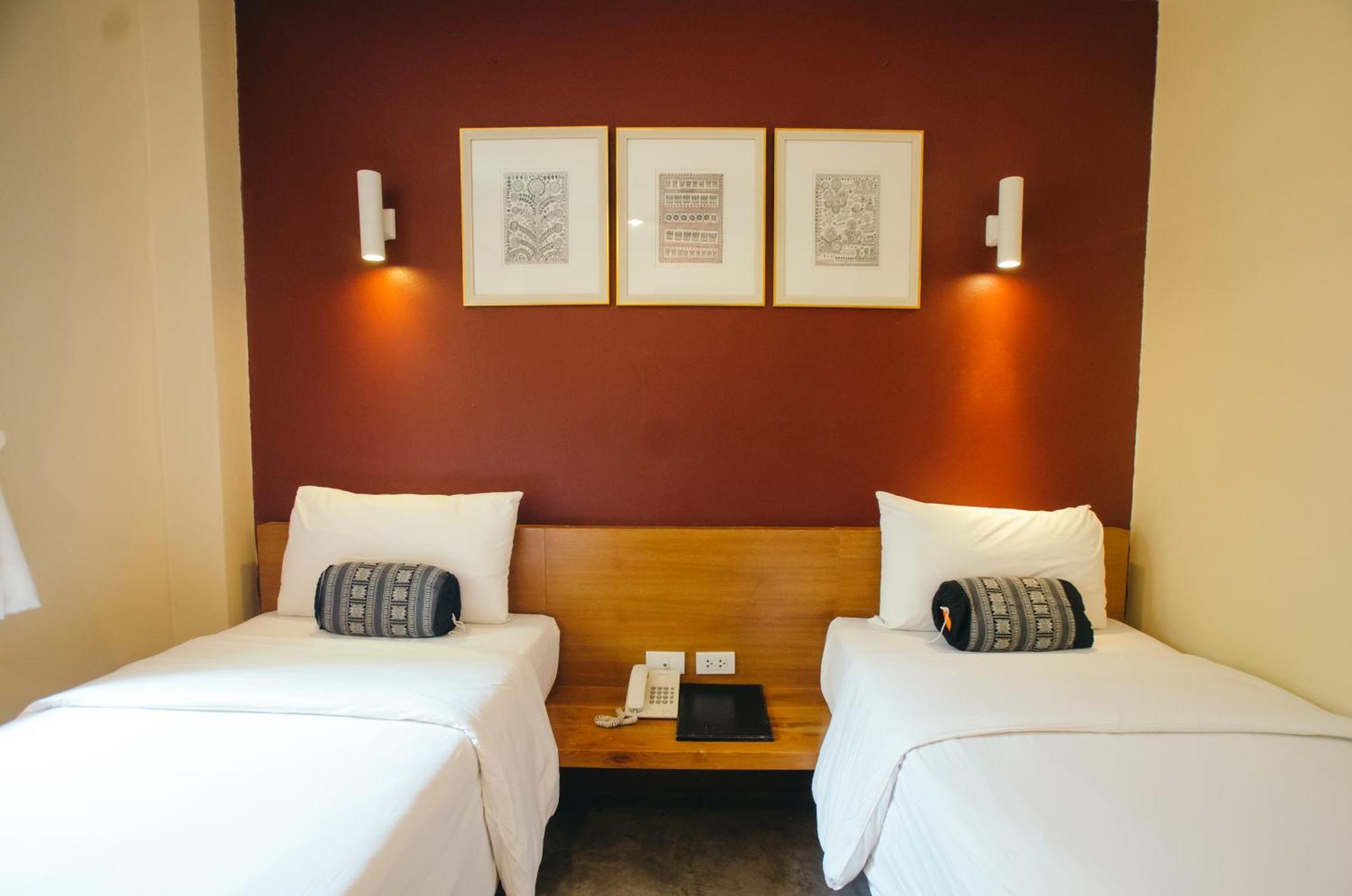 Lilu Pai Hotel Bagian luar foto