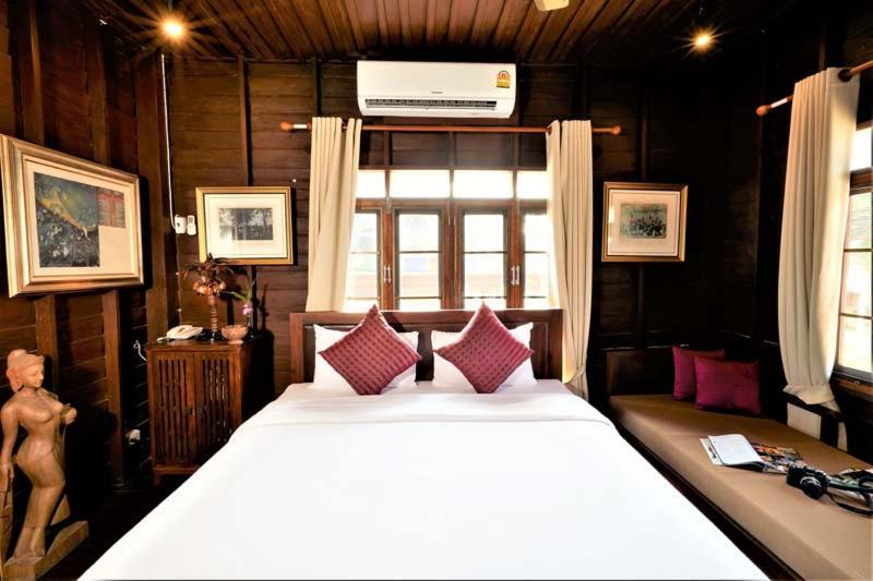 Lilu Pai Hotel Bagian luar foto
