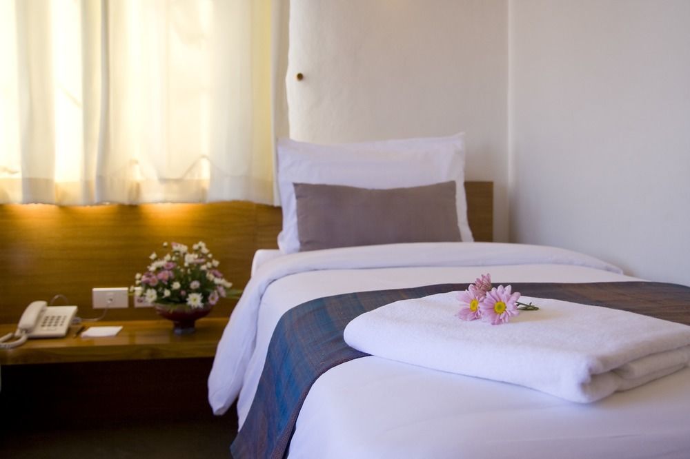 Lilu Pai Hotel Bagian luar foto