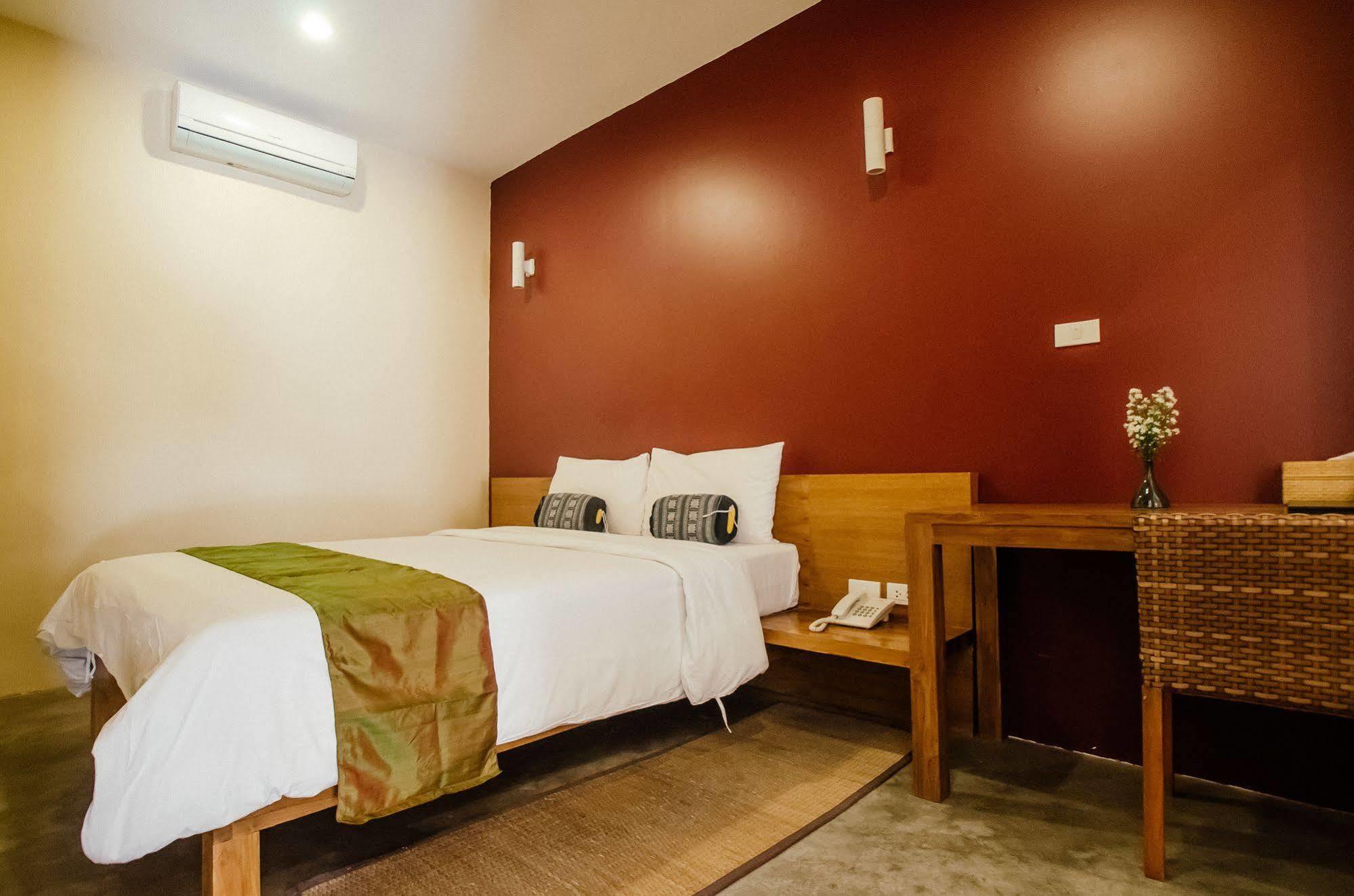 Lilu Pai Hotel Bagian luar foto